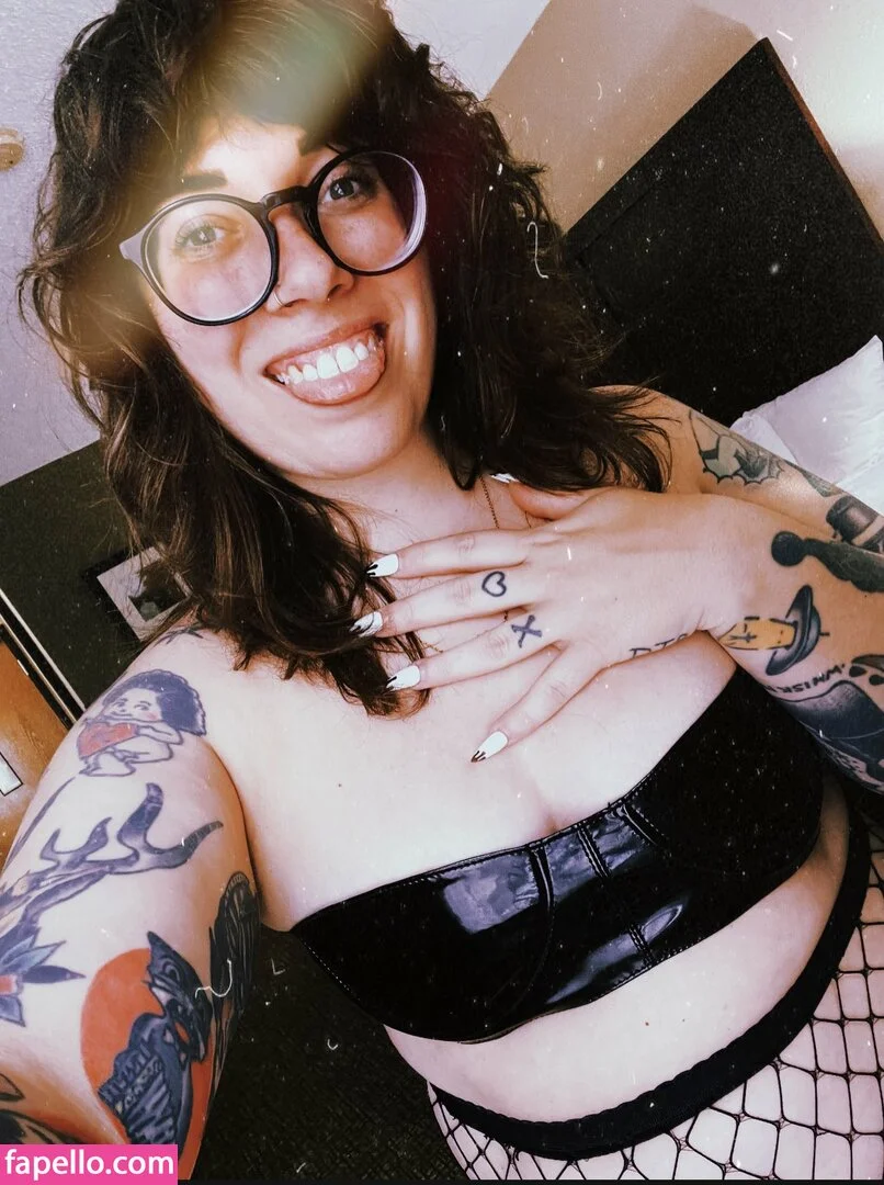 Stepstool Sarah Onlyfans Photo Gallery 