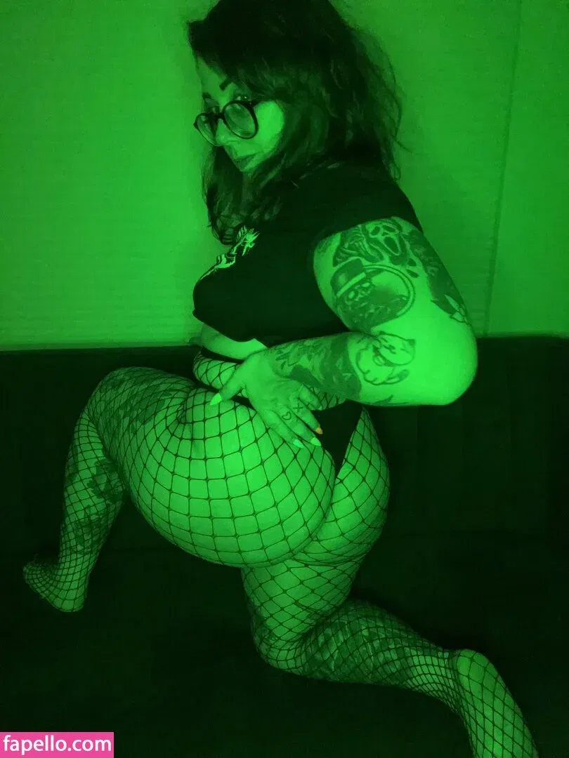 Stepstool Sarah Onlyfans Photo Gallery 