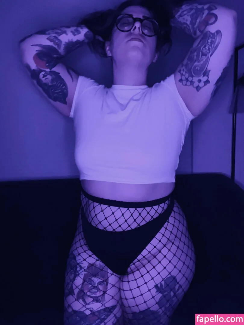 Stepstool Sarah Onlyfans Photo Gallery 