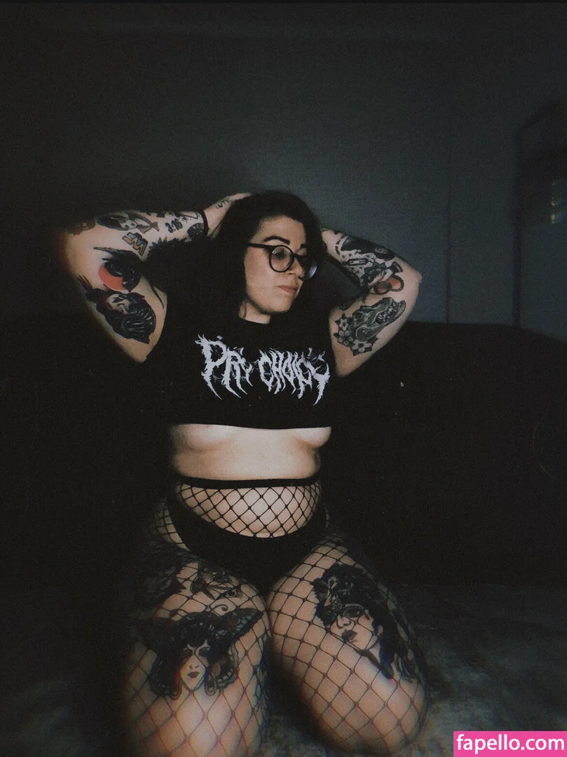 Stepstool Sarah Onlyfans Photo Gallery 