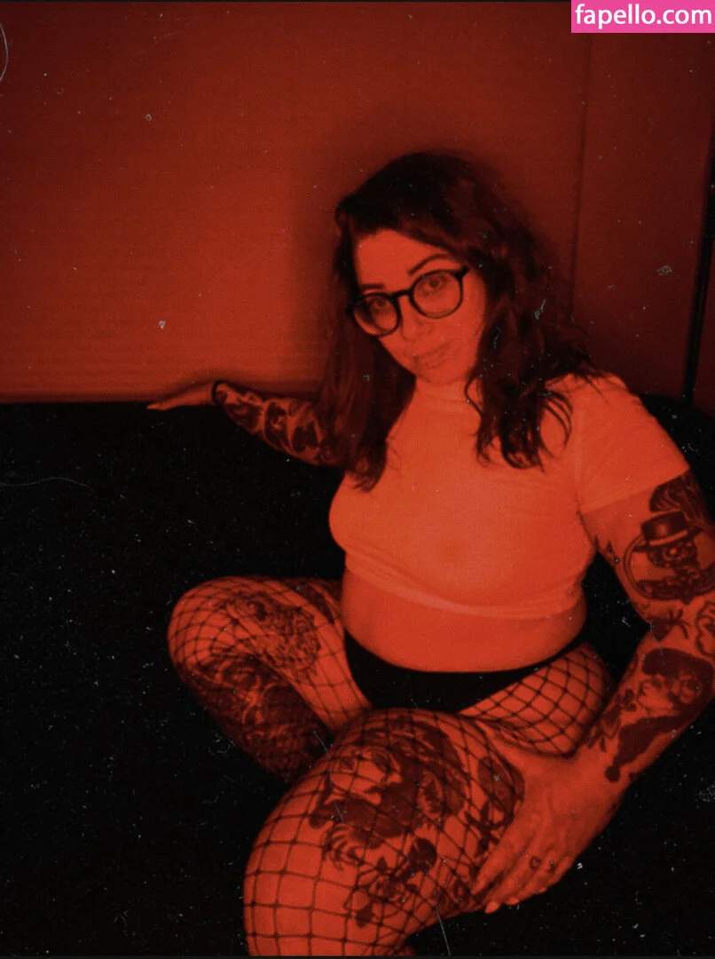 Stepstool Sarah Onlyfans Photo Gallery 