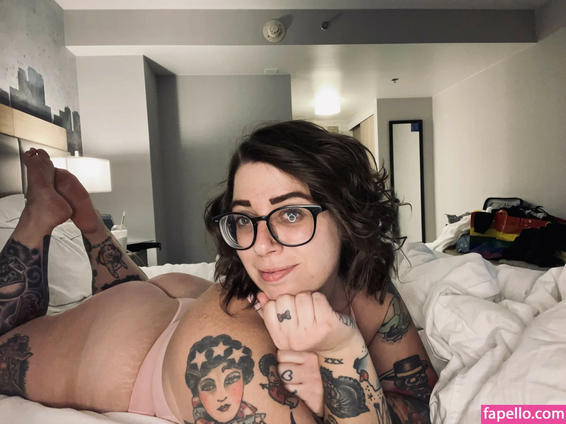 Stepstool Sarah Onlyfans Photo Gallery 