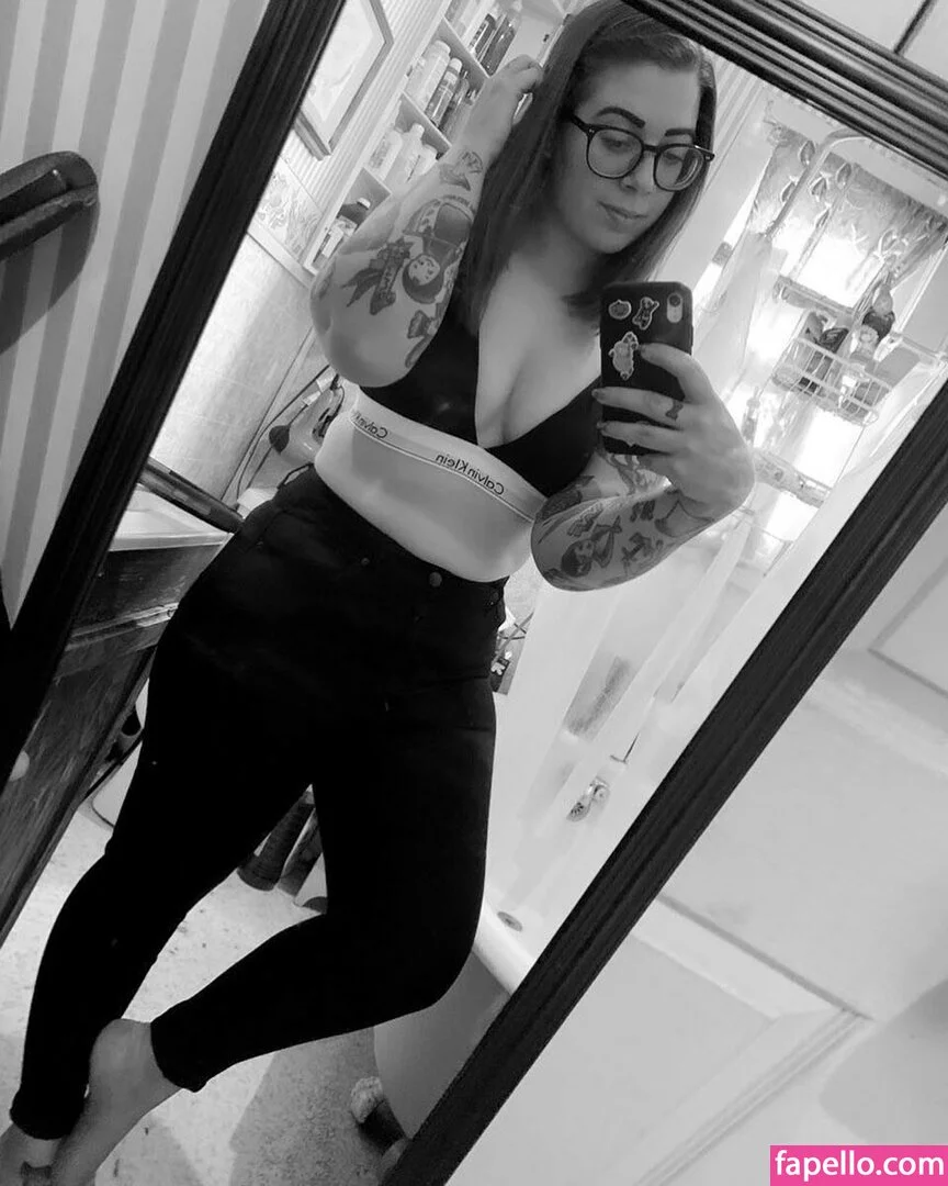 Stepstool Sarah Onlyfans Photo Gallery 