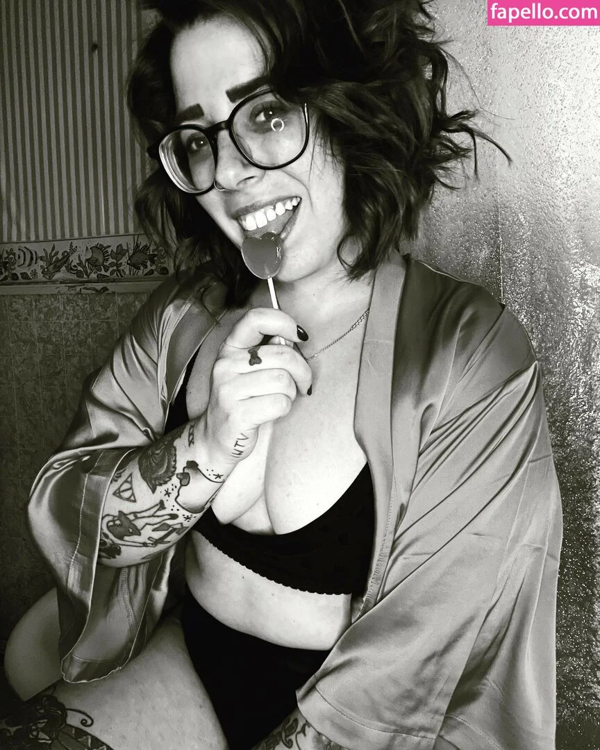 Stepstool Sarah Onlyfans Photo Gallery 