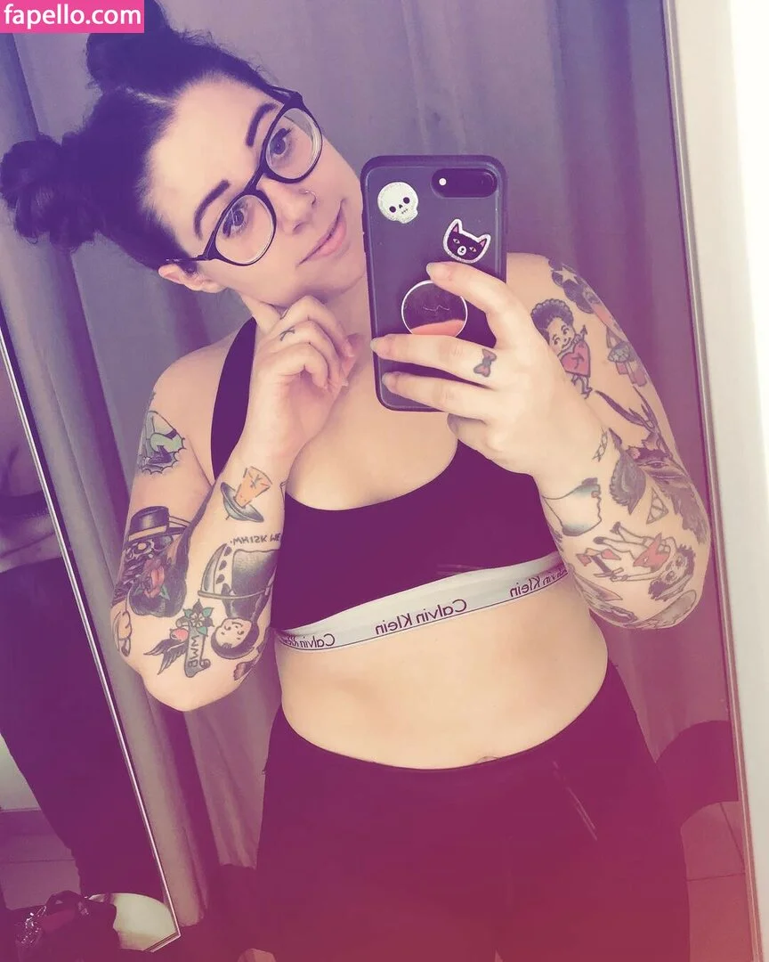 Stepstool Sarah Onlyfans Photo Gallery 