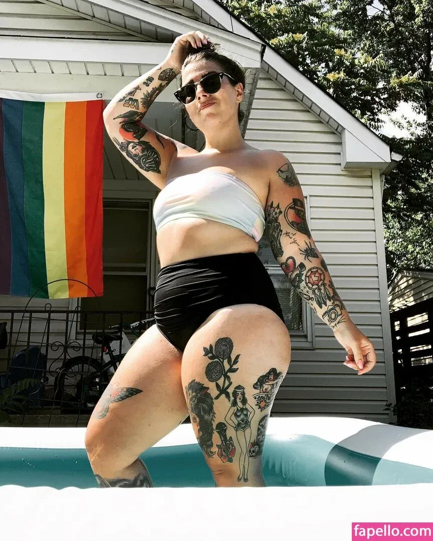 Stepstool Sarah Onlyfans Photo Gallery 