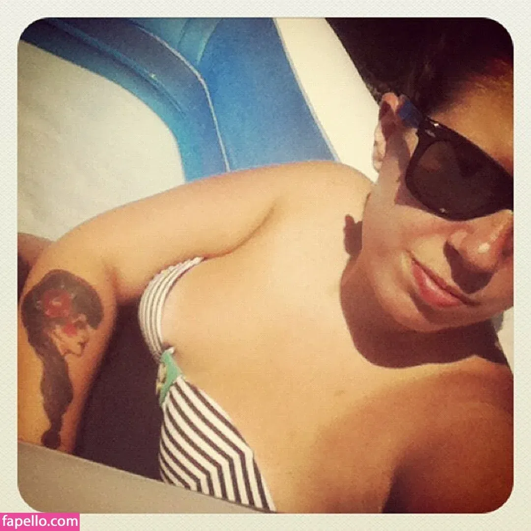 Stepstool Sarah Onlyfans Photo Gallery 