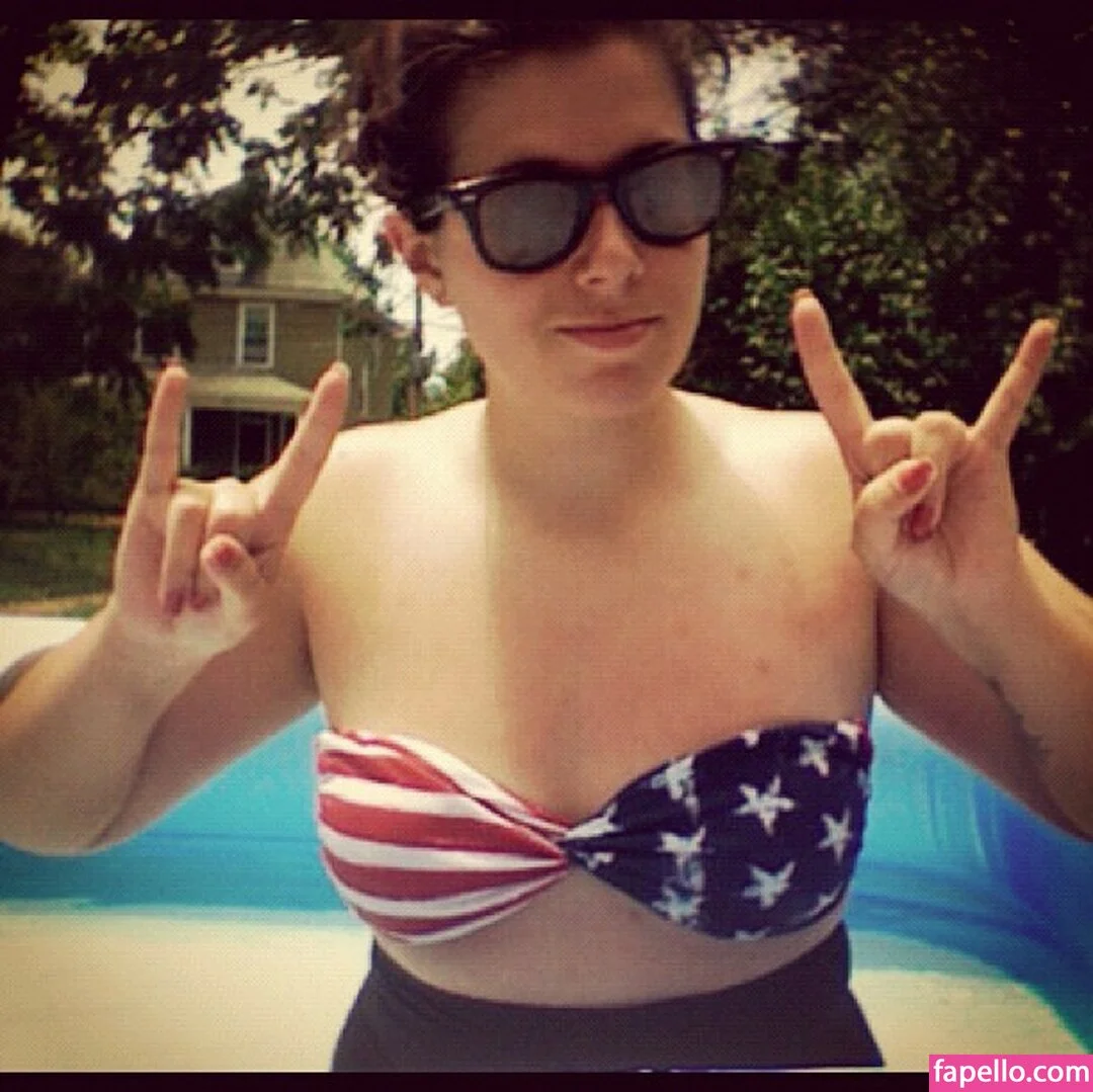 Stepstool Sarah Onlyfans Photo Gallery 