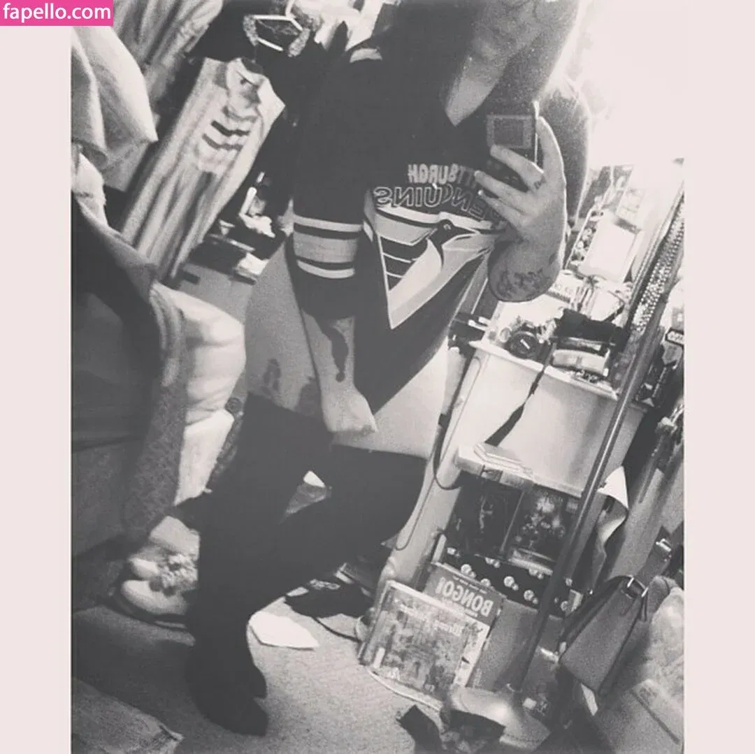 Stepstool Sarah Onlyfans Photo Gallery 