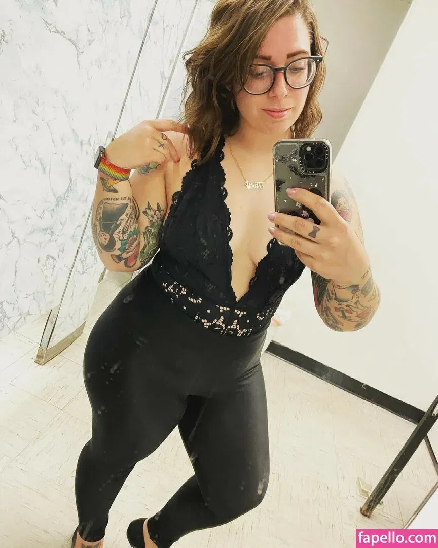 Stepstool Sarah Onlyfans Photo Gallery 