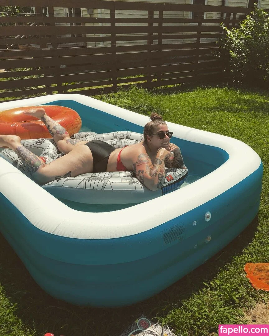 Stepstool Sarah Onlyfans Photo Gallery 