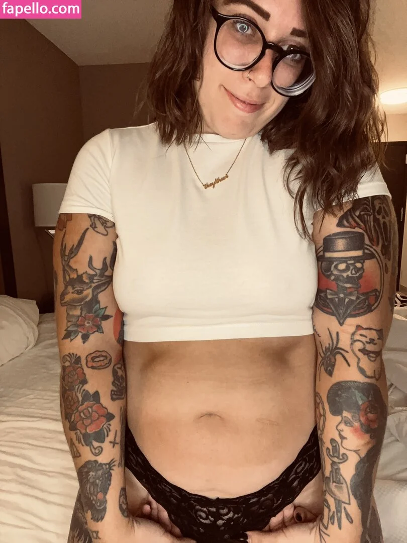 Stepstool Sarah Onlyfans Photo Gallery 