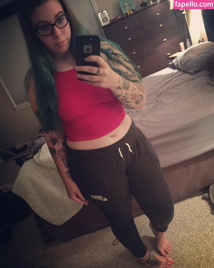 Stepstool Sarah Onlyfans Photo Gallery 