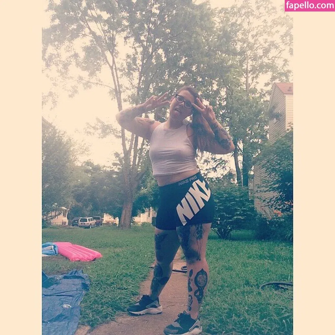 Stepstool Sarah Onlyfans Photo Gallery 