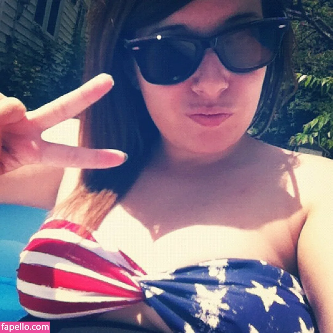 Stepstool Sarah Onlyfans Photo Gallery 