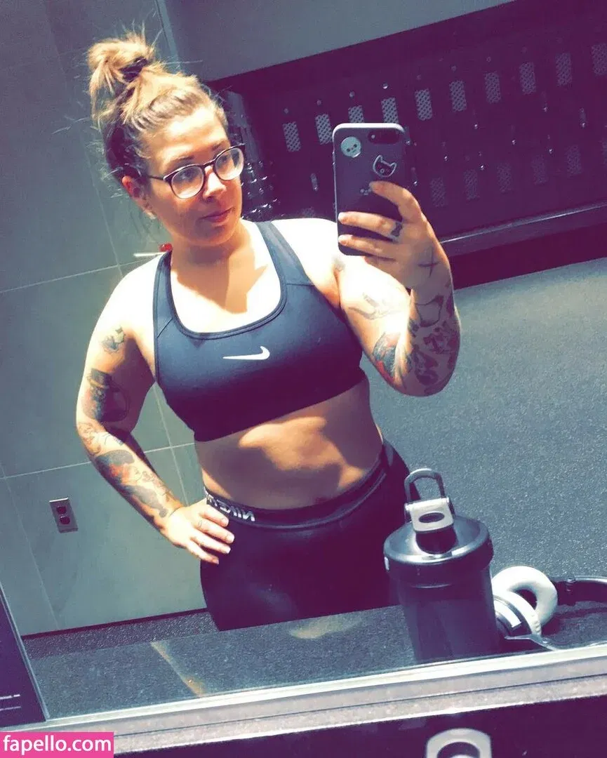 Stepstool Sarah Onlyfans Photo Gallery 