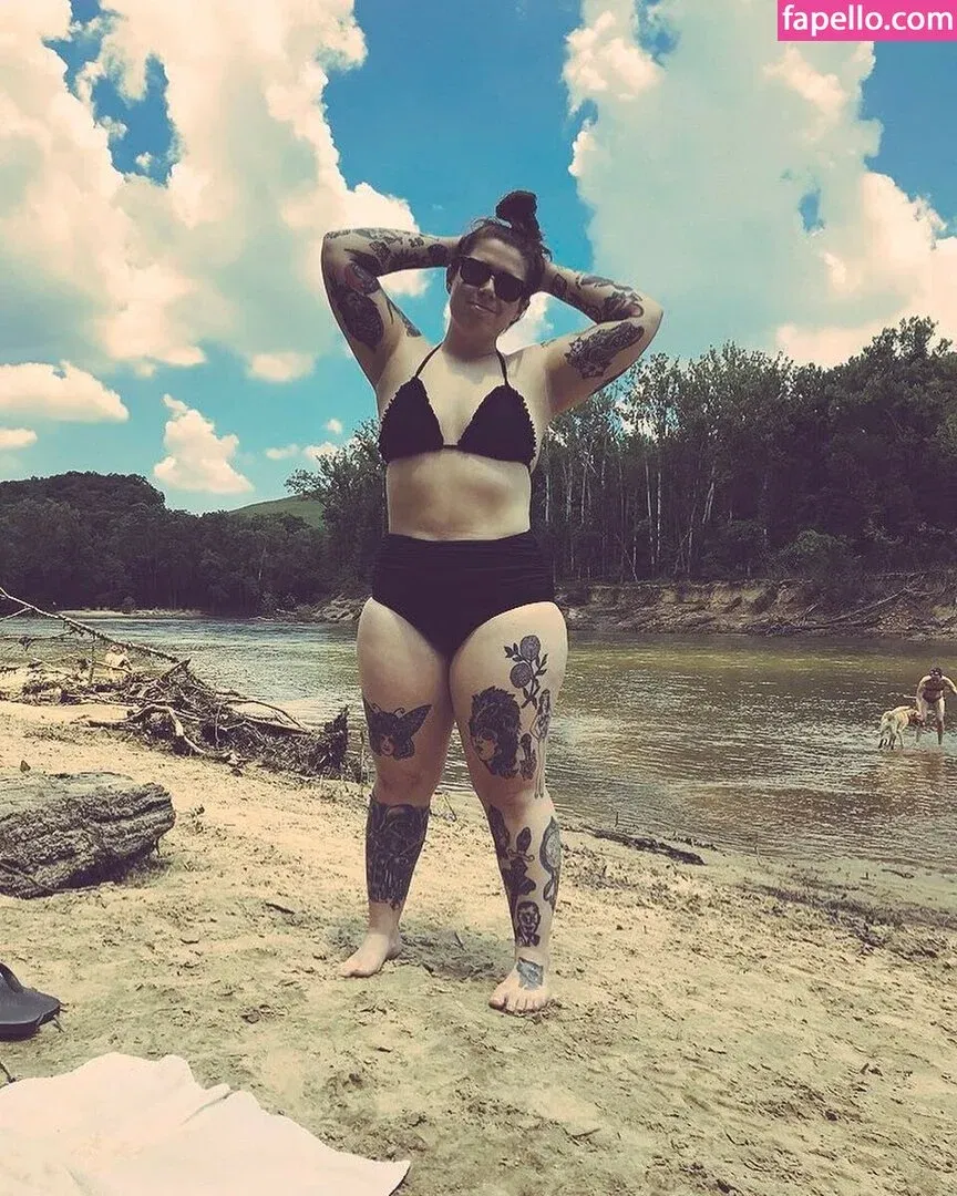 Stepstool Sarah Onlyfans Photo Gallery 