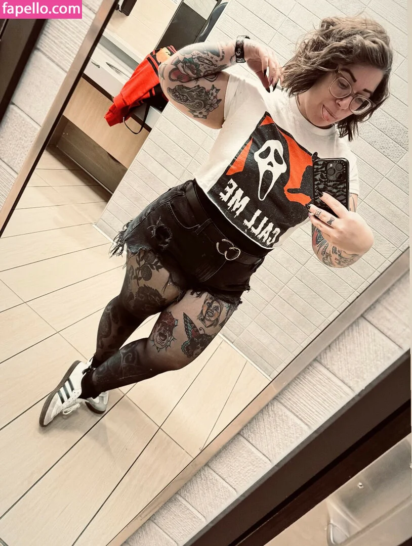 Stepstool Sarah Onlyfans Photo Gallery 