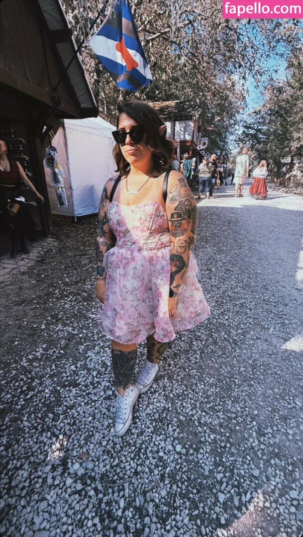 Stepstool Sarah Onlyfans Photo Gallery 