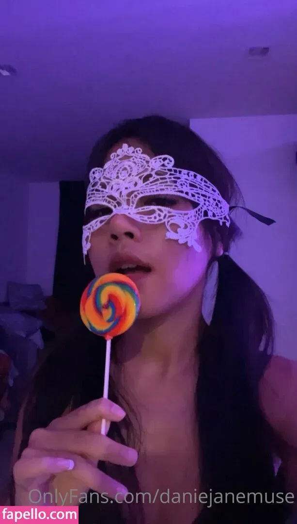 daniejanemuse Onlyfans Photo Gallery 