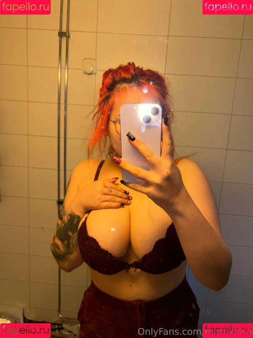 murukissa Onlyfans Photo Gallery 