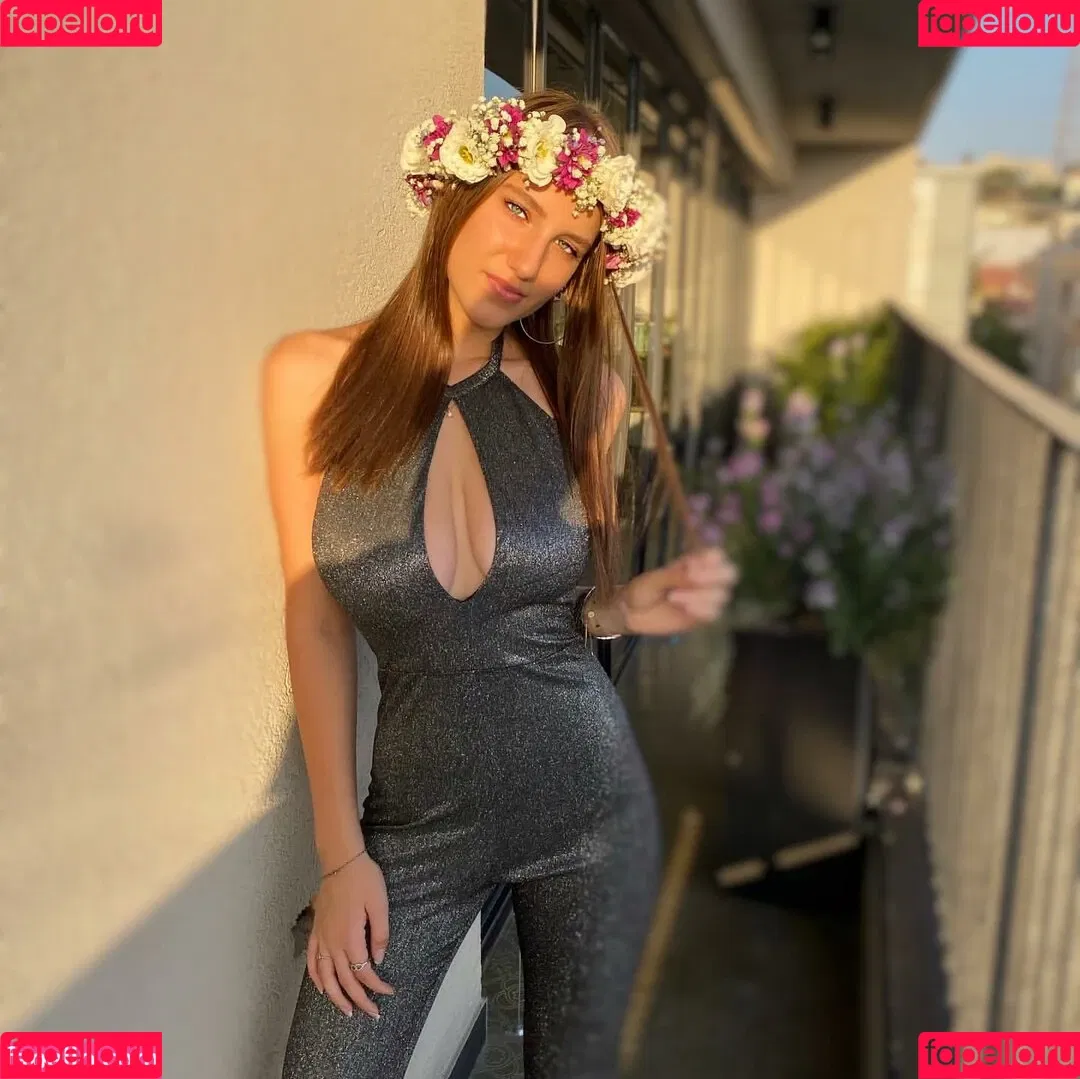 Shira Shabat Onlyfans Photo Gallery 