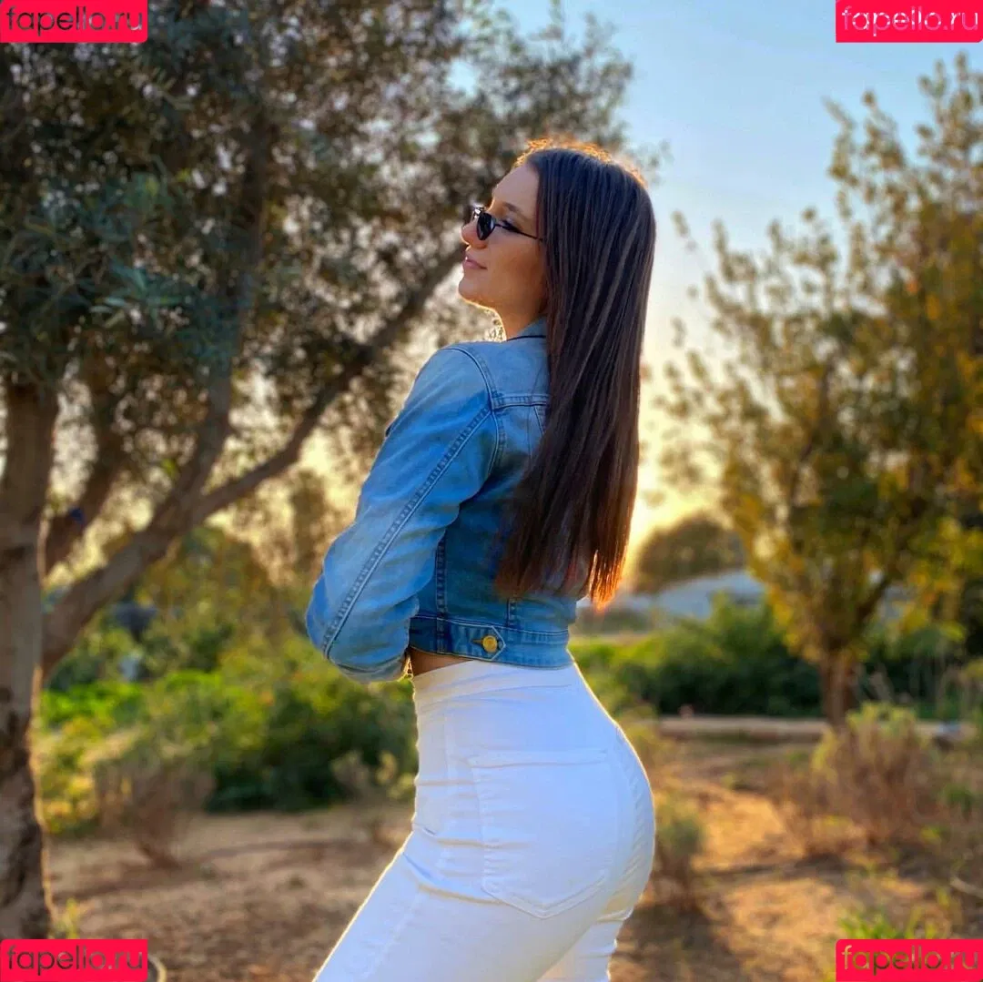 Shira Shabat Onlyfans Photo Gallery 