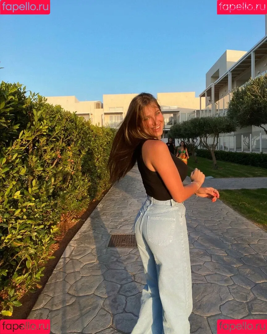 Shira Shabat Onlyfans Photo Gallery 