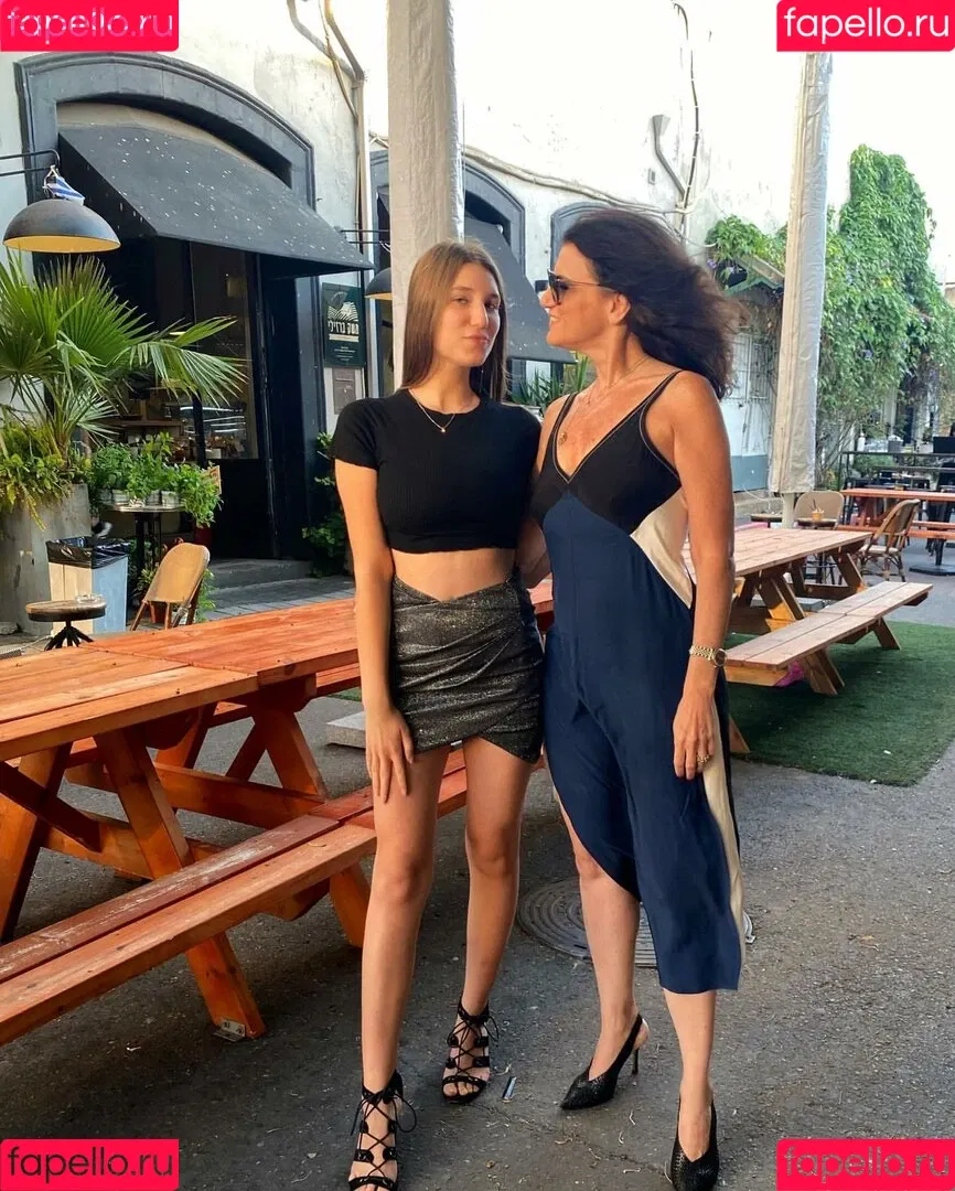 Shira Shabat Onlyfans Photo Gallery 