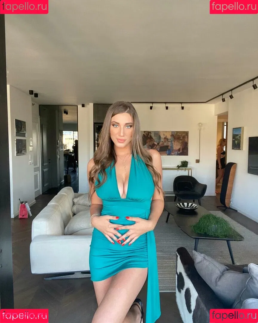 Shira Shabat Onlyfans Photo Gallery 
