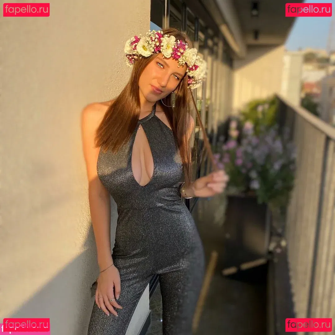 Shira Shabat Onlyfans Photo Gallery 