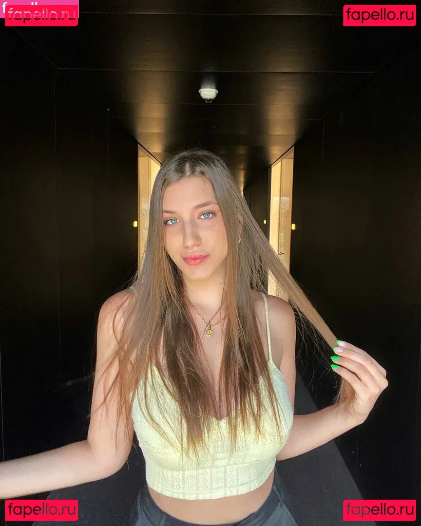 Shira Shabat Onlyfans Photo Gallery 