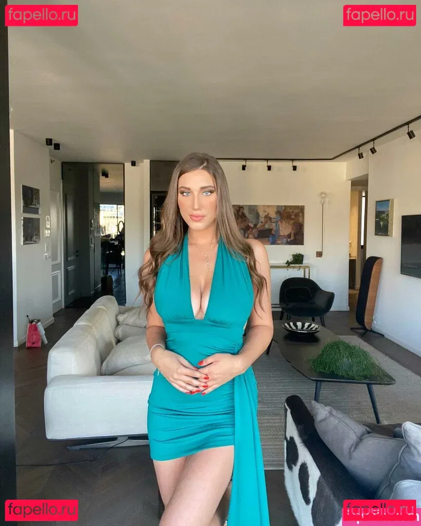 Shira Shabat Onlyfans Photo Gallery 