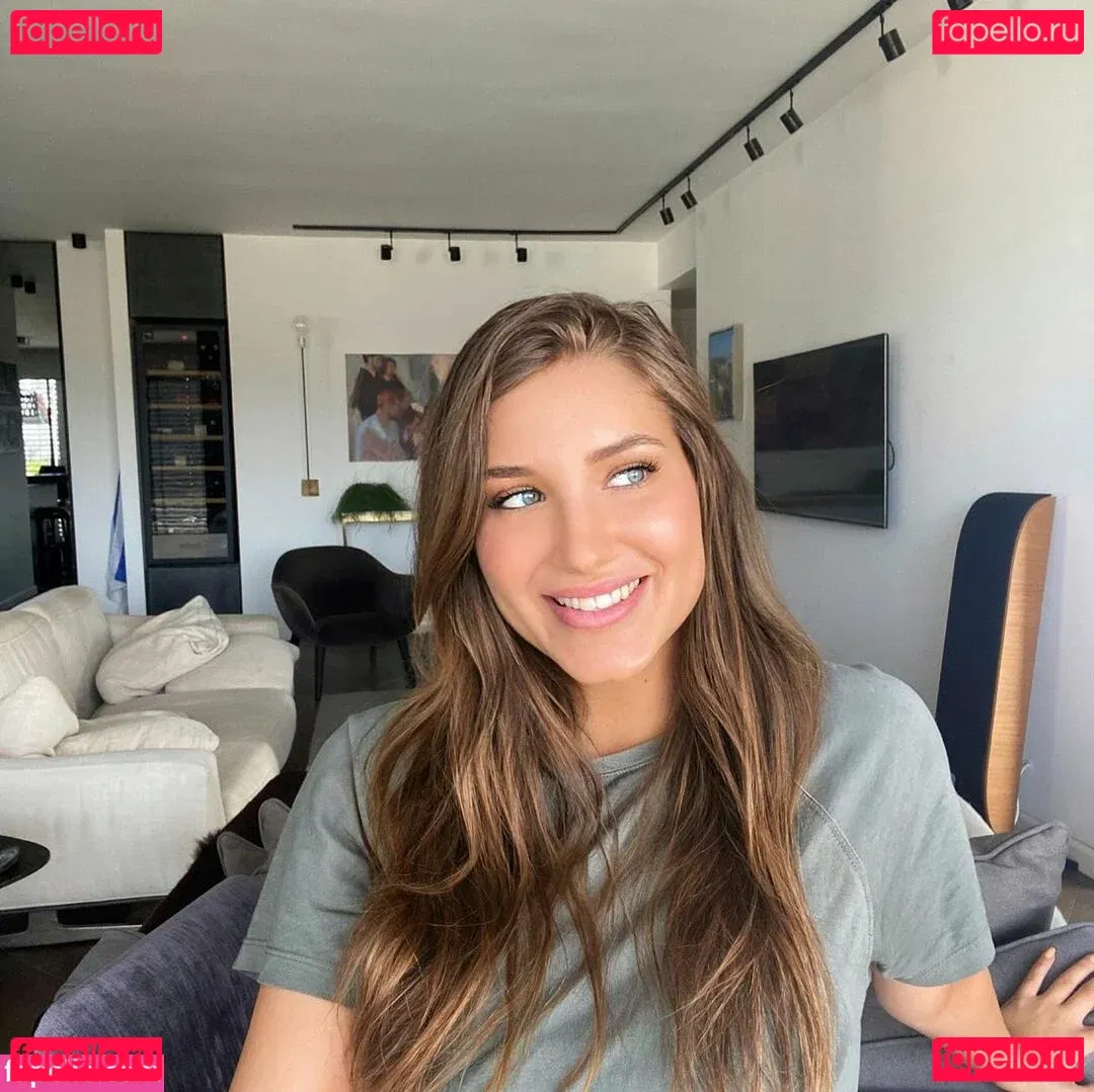 Shira Shabat Onlyfans Photo Gallery 