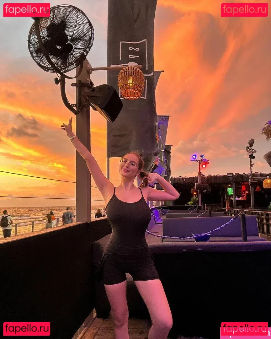 Shira Shabat Onlyfans Photo Gallery 