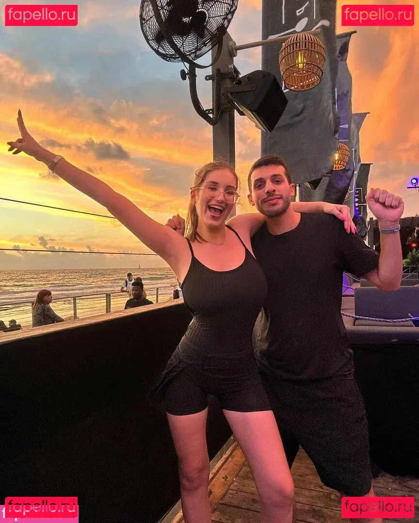 Shira Shabat Onlyfans Photo Gallery 