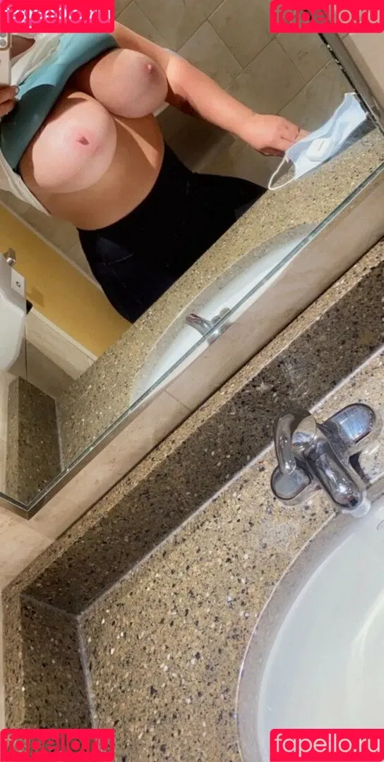 ofnicole Onlyfans Photo Gallery 