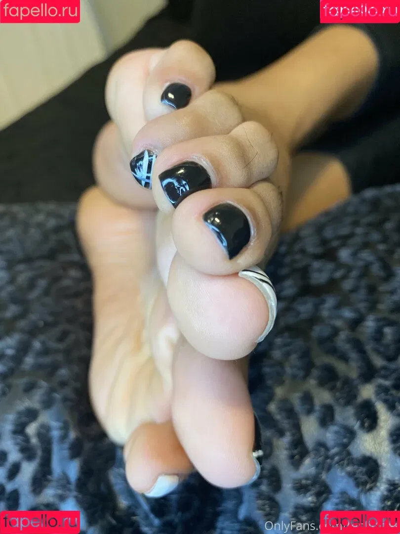 tenlittoes Onlyfans Photo Gallery 