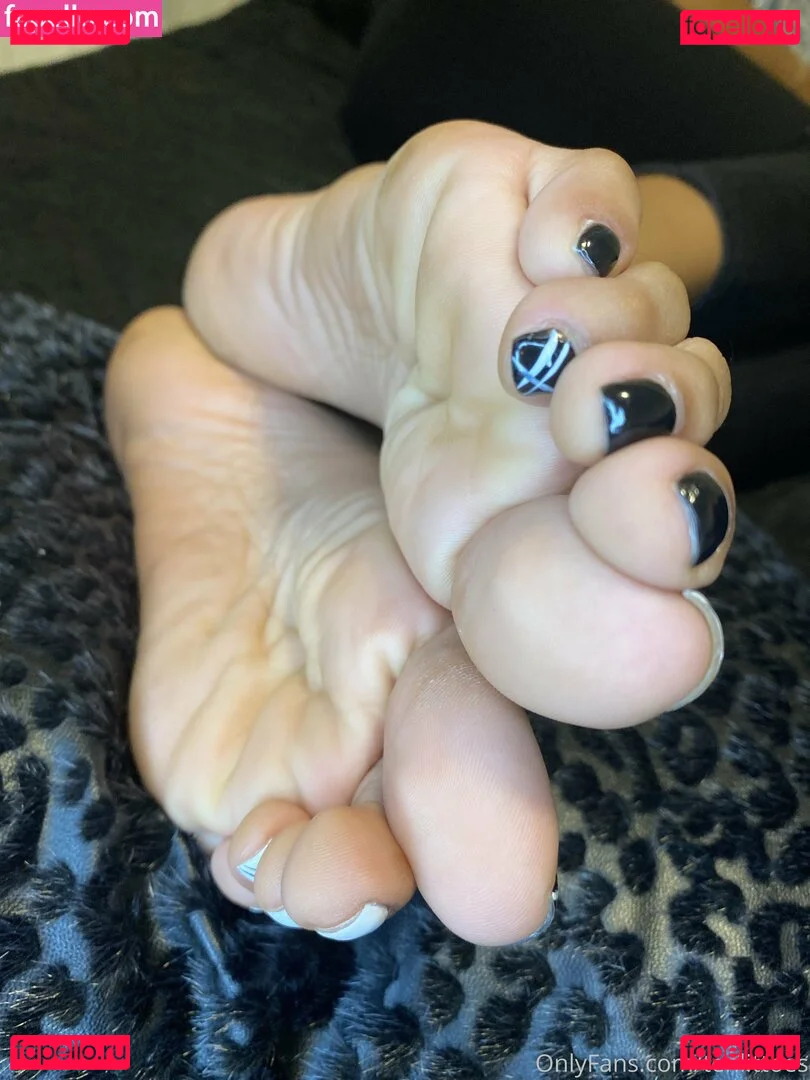 tenlittoes Onlyfans Photo Gallery 