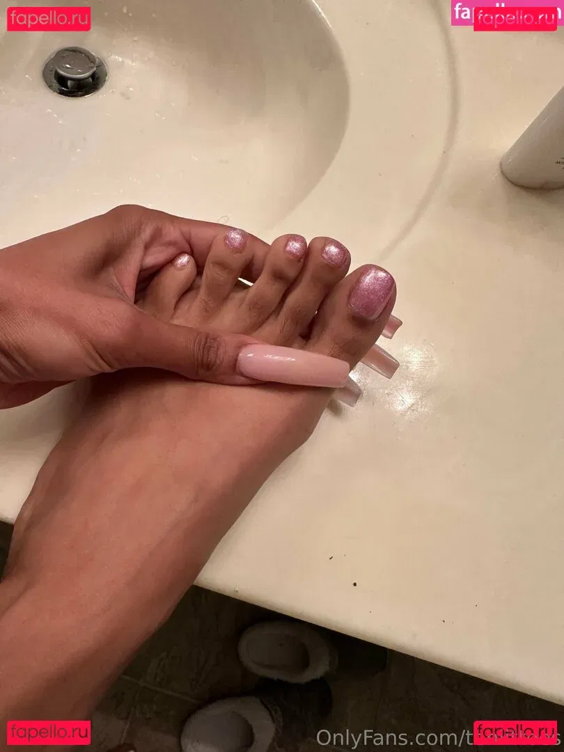 tenlittoes Onlyfans Photo Gallery 