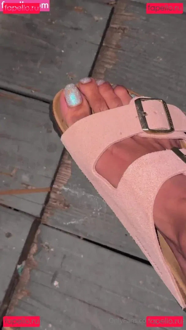 tenlittoes Onlyfans Photo Gallery 