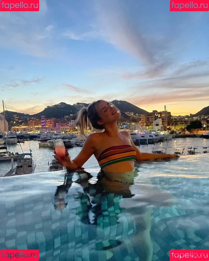 Alissa Violet Onlyfans Photo Gallery 