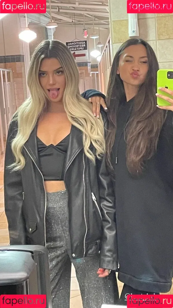 Alissa Violet Onlyfans Photo Gallery 