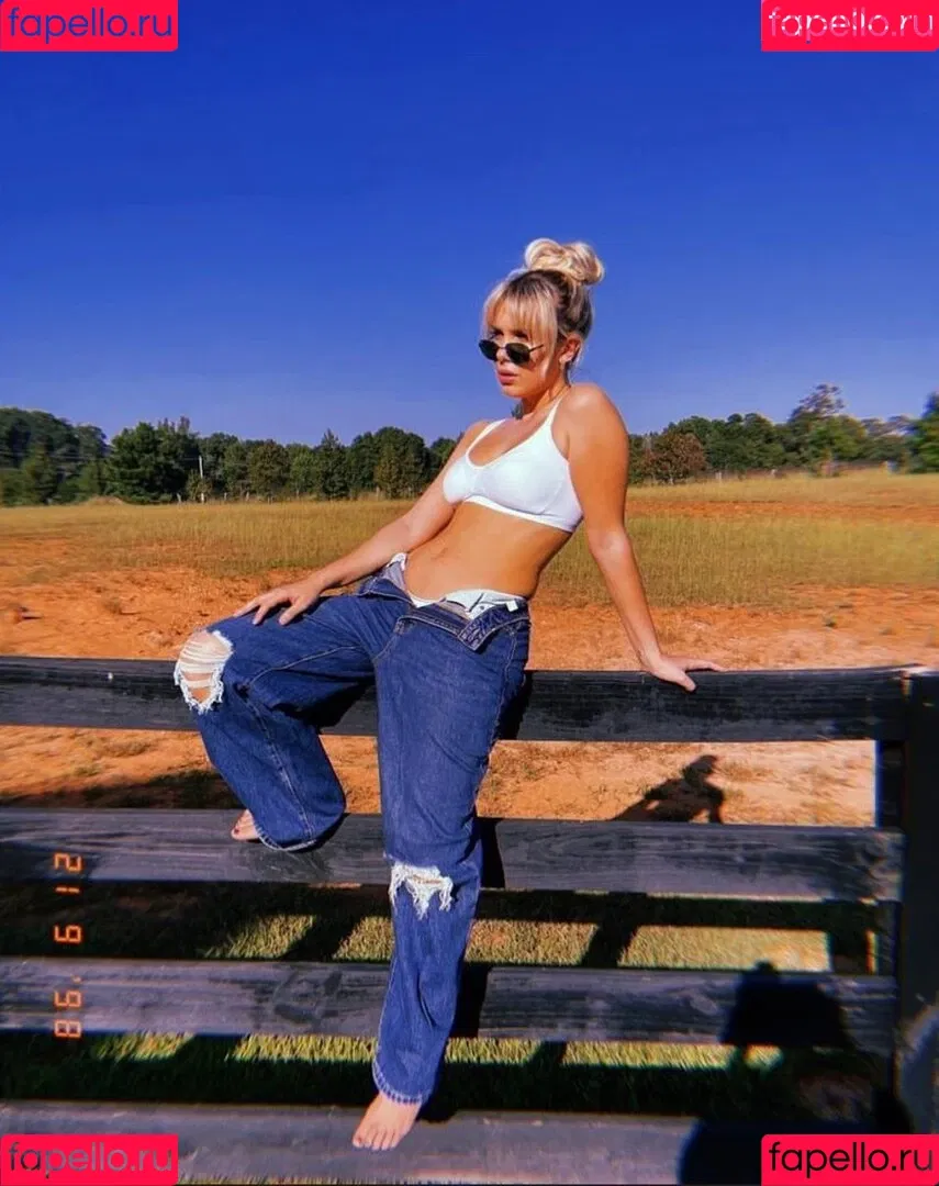 Alissa Violet Onlyfans Photo Gallery 
