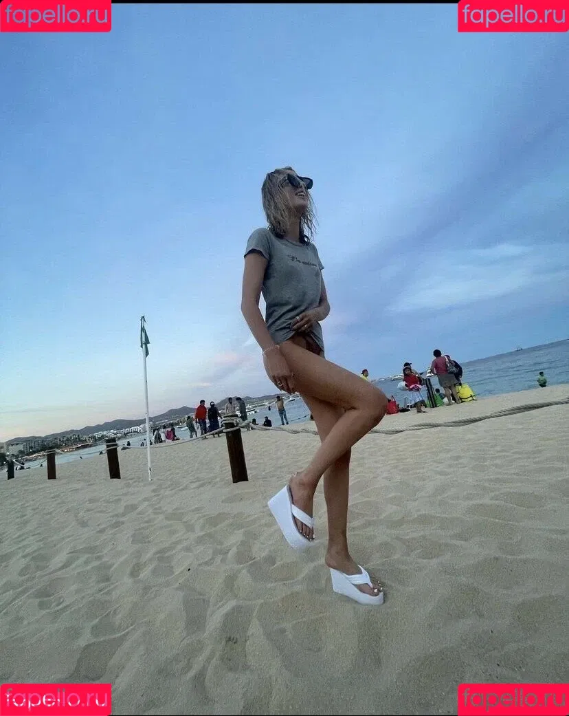 Alissa Violet Onlyfans Photo Gallery 