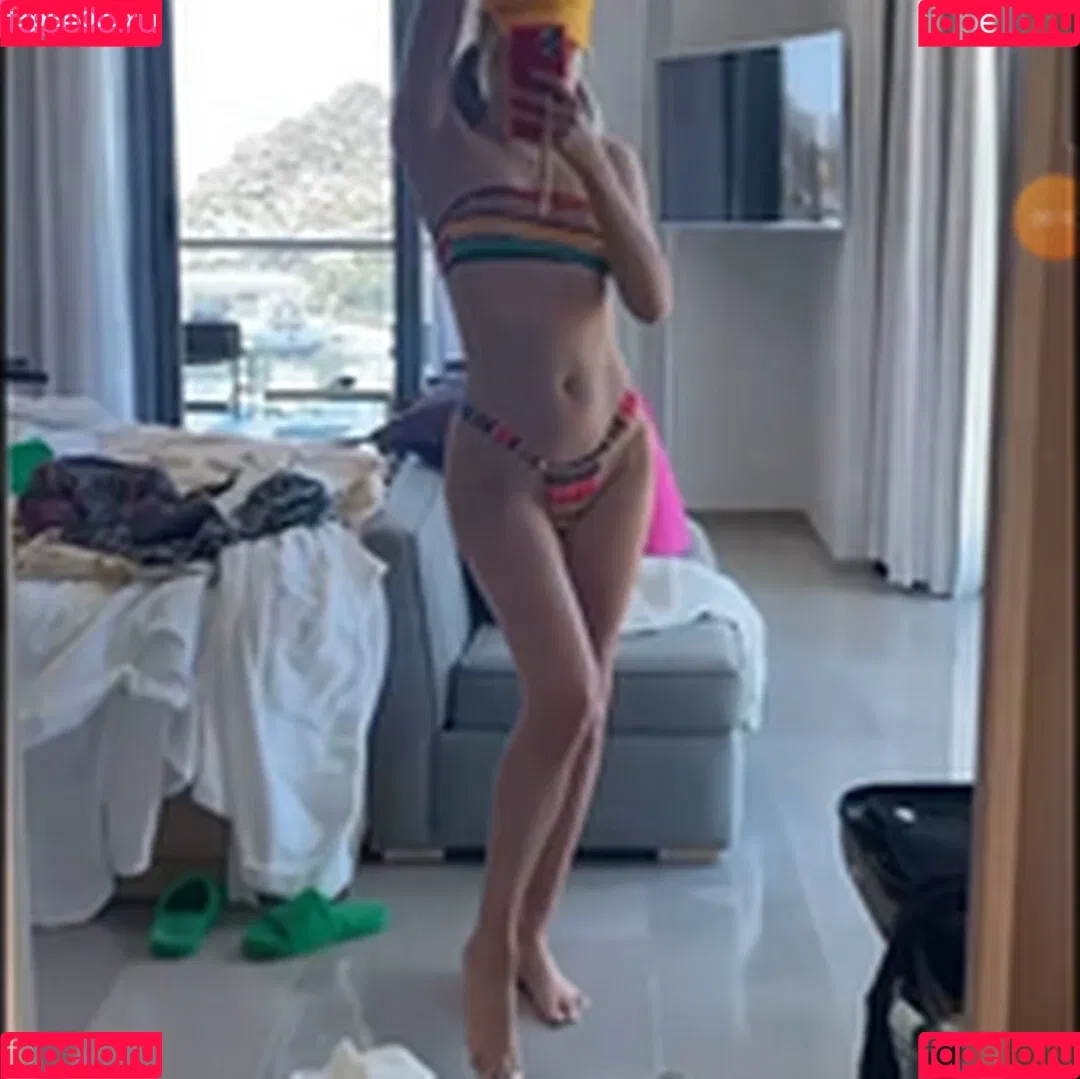 Alissa Violet Onlyfans Photo Gallery 