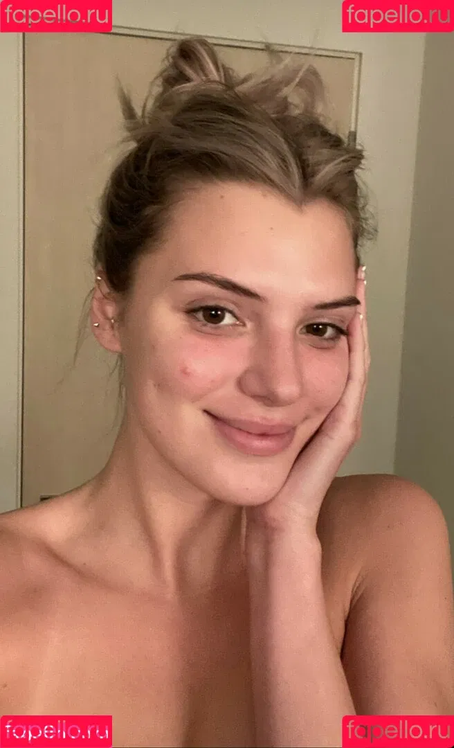 Alissa Violet Onlyfans Photo Gallery 
