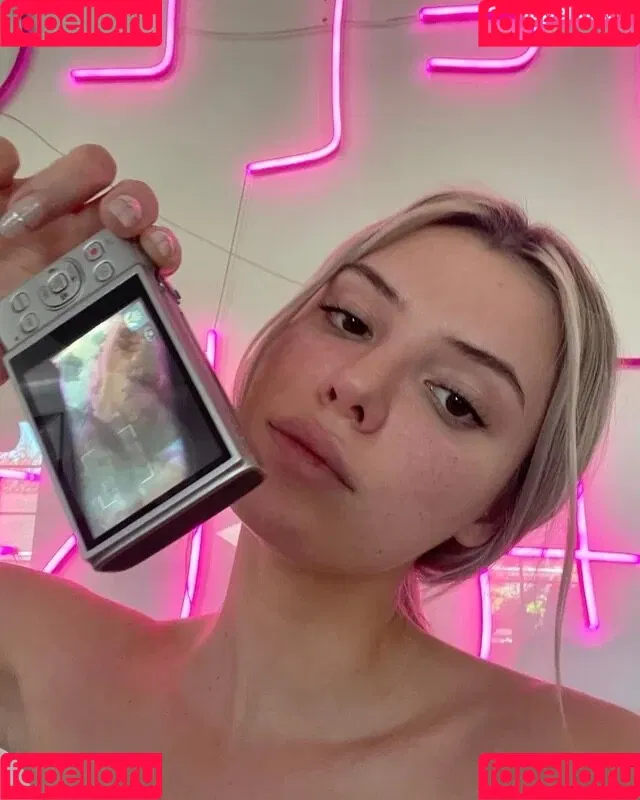 Alissa Violet Onlyfans Photo Gallery 