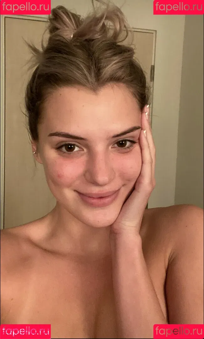 Alissa Violet Onlyfans Photo Gallery 