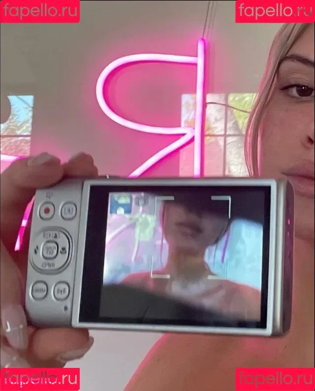 Alissa Violet Onlyfans Photo Gallery 